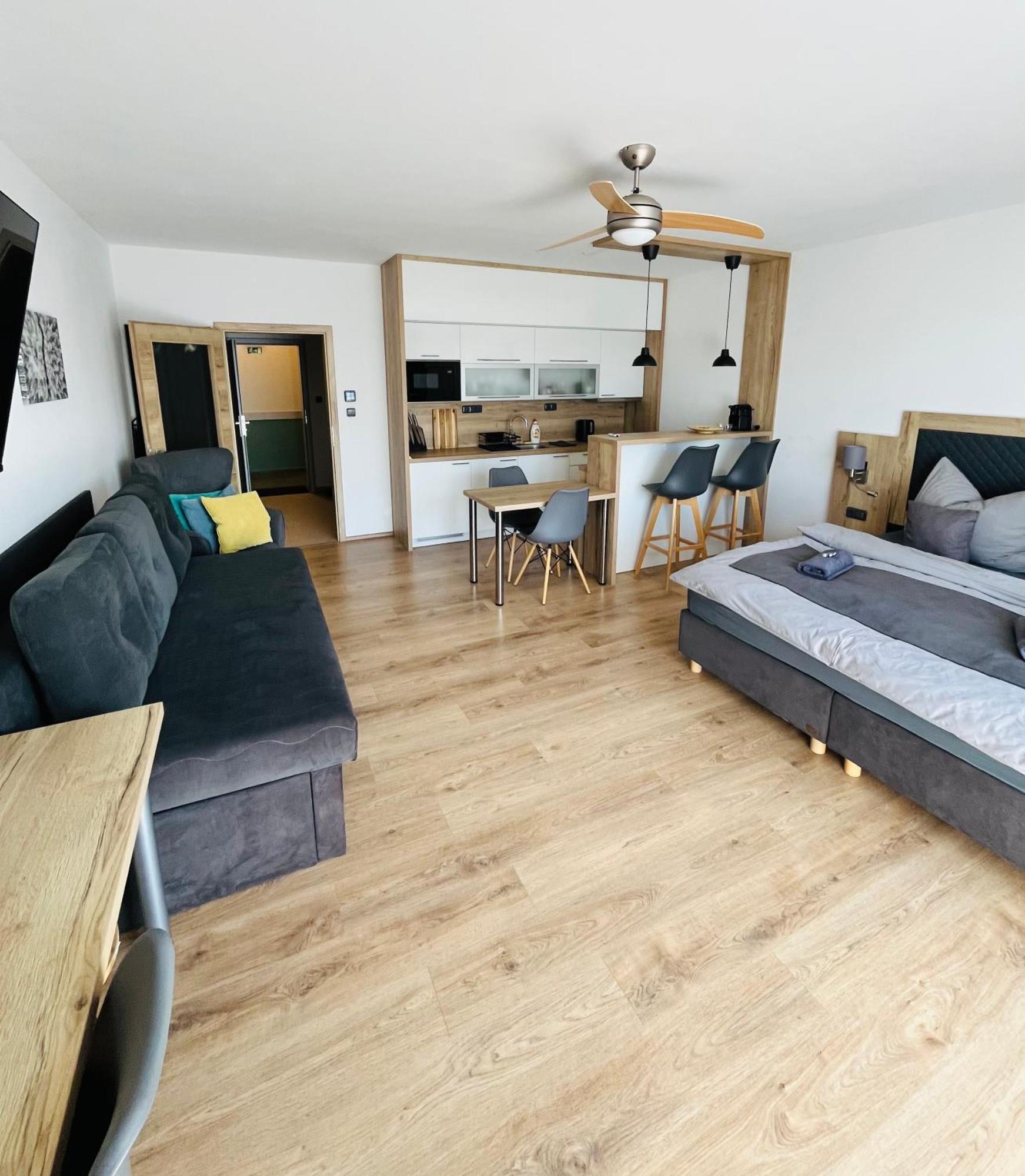 Lipno Beach Apartment Lipno nad Vltavou Bagian luar foto